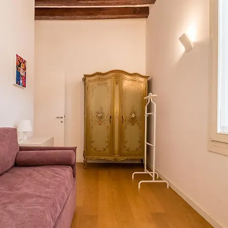 Gallery House Veneza