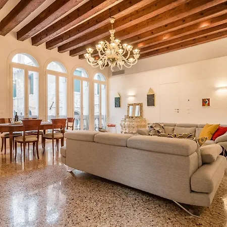 Gallery House *