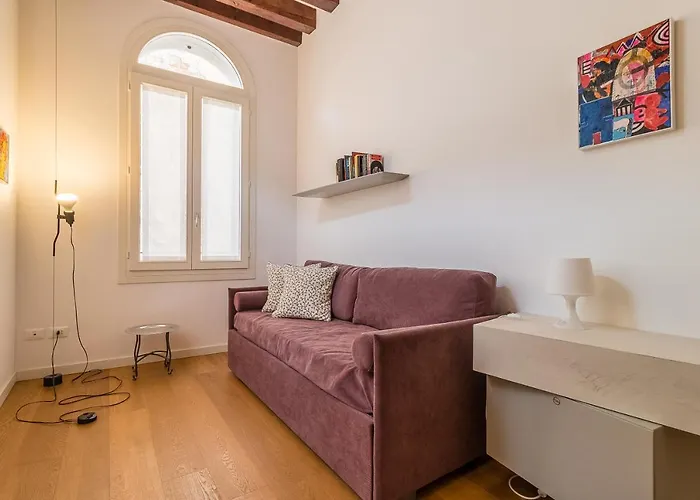 Apartment Gallery House *